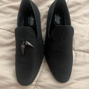 Stylish Black Loafers with Silver Accent